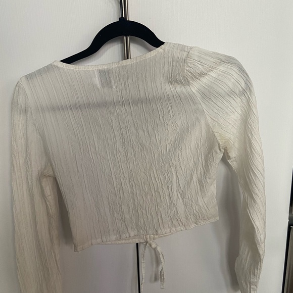 white long sleeve - Picture 2 of 2